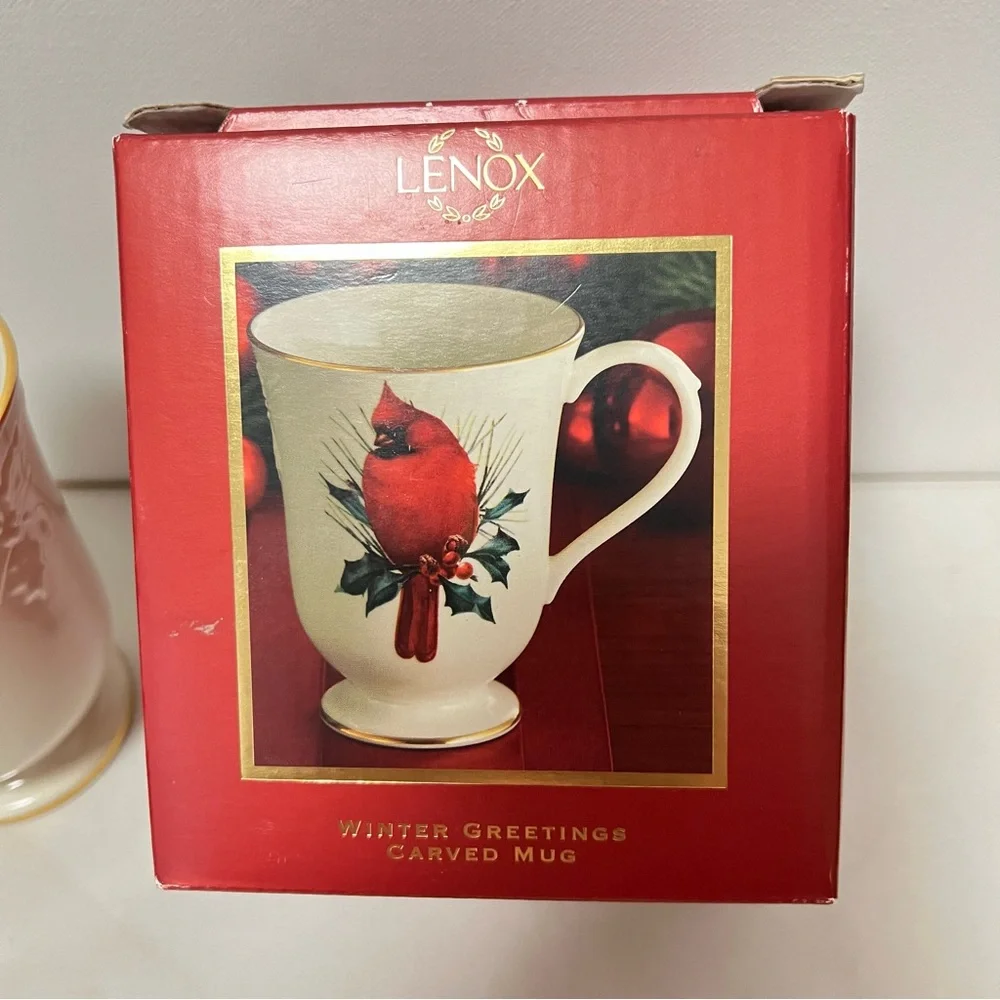 Lenox Winter Greetings Cardinal Footed Coffee Mug 10 ounces